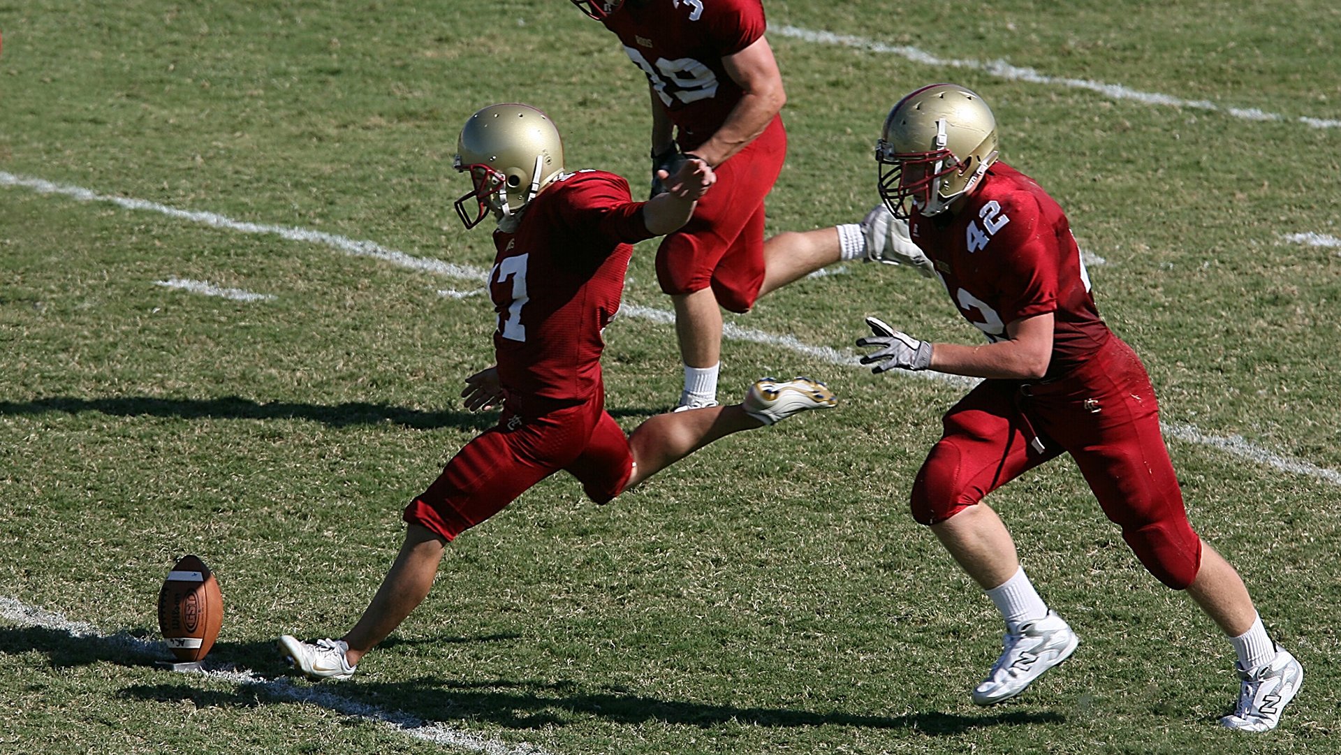 体育新闻中心关注体育背后的社会意义，体育新闻的重要性